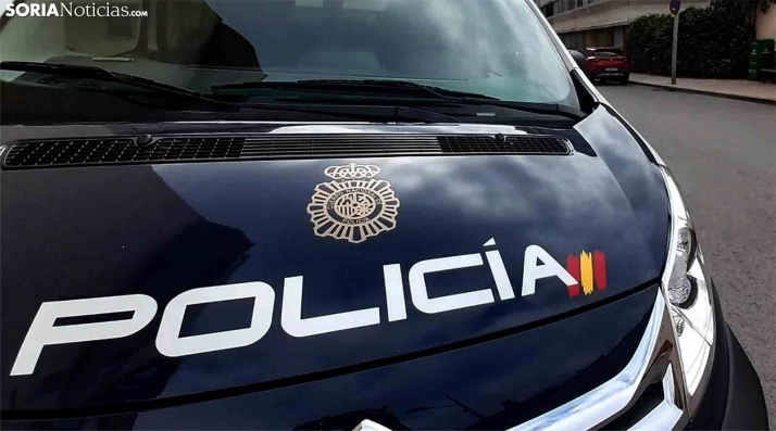 Detenido como presunto autor de daños a vehículos y a un establecimiento comercial