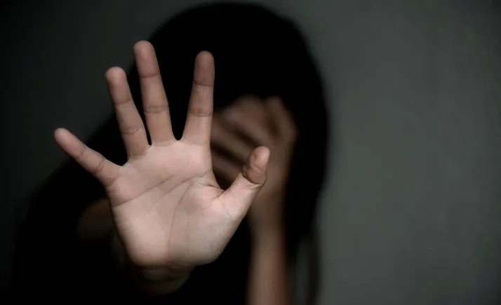 Detenido un joven de El Burgo tras una denuncia por violencia de género