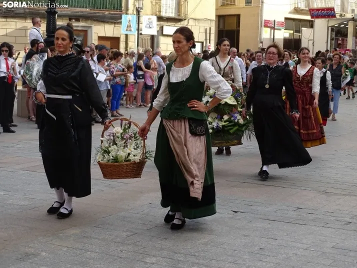 GALER&Iacute;A | R&iacute;o de flores en &Aacute;greda por Los Milagros