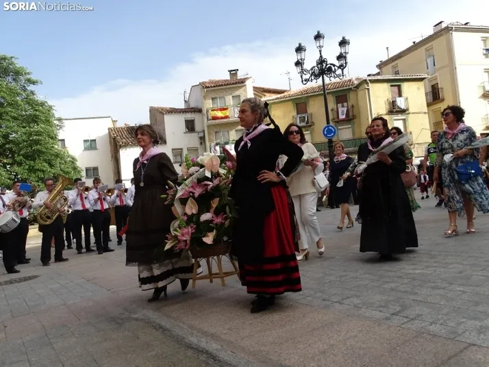 GALER&Iacute;A | R&iacute;o de flores en &Aacute;greda por Los Milagros