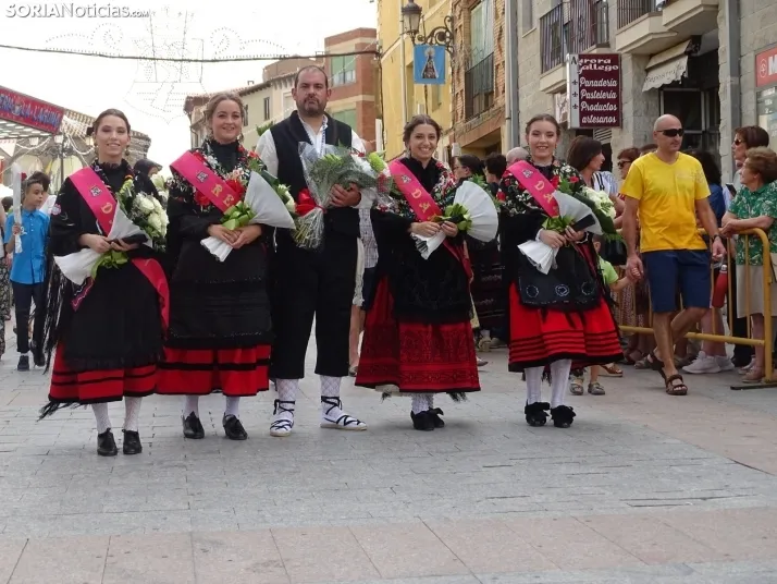GALER&Iacute;A | R&iacute;o de flores en &Aacute;greda por Los Milagros