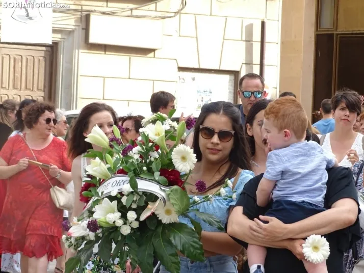 GALER&Iacute;A | R&iacute;o de flores en &Aacute;greda por Los Milagros