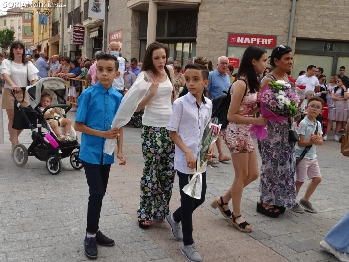 GALER&Iacute;A | R&iacute;o de flores en &Aacute;greda por Los Milagros