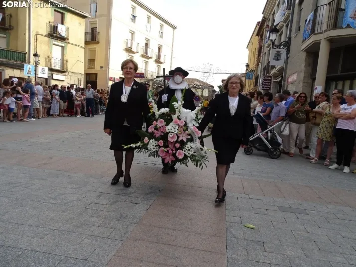 GALER&Iacute;A | R&iacute;o de flores en &Aacute;greda por Los Milagros