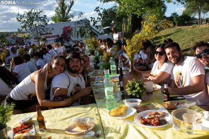 Merienda cuadrillas en la Compra 2022