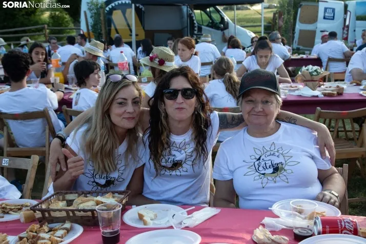 Merienda cuadrillas en la Compra 2022