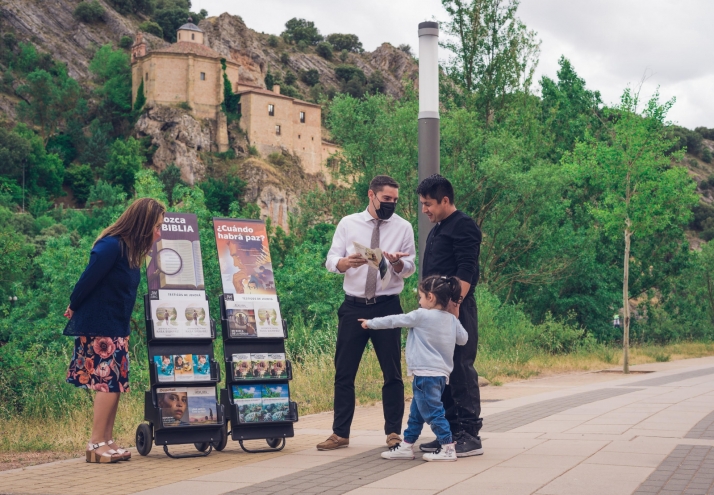 Los testigos de Jehová vuelven a las calles de Soria aunque no al puerta a puerta