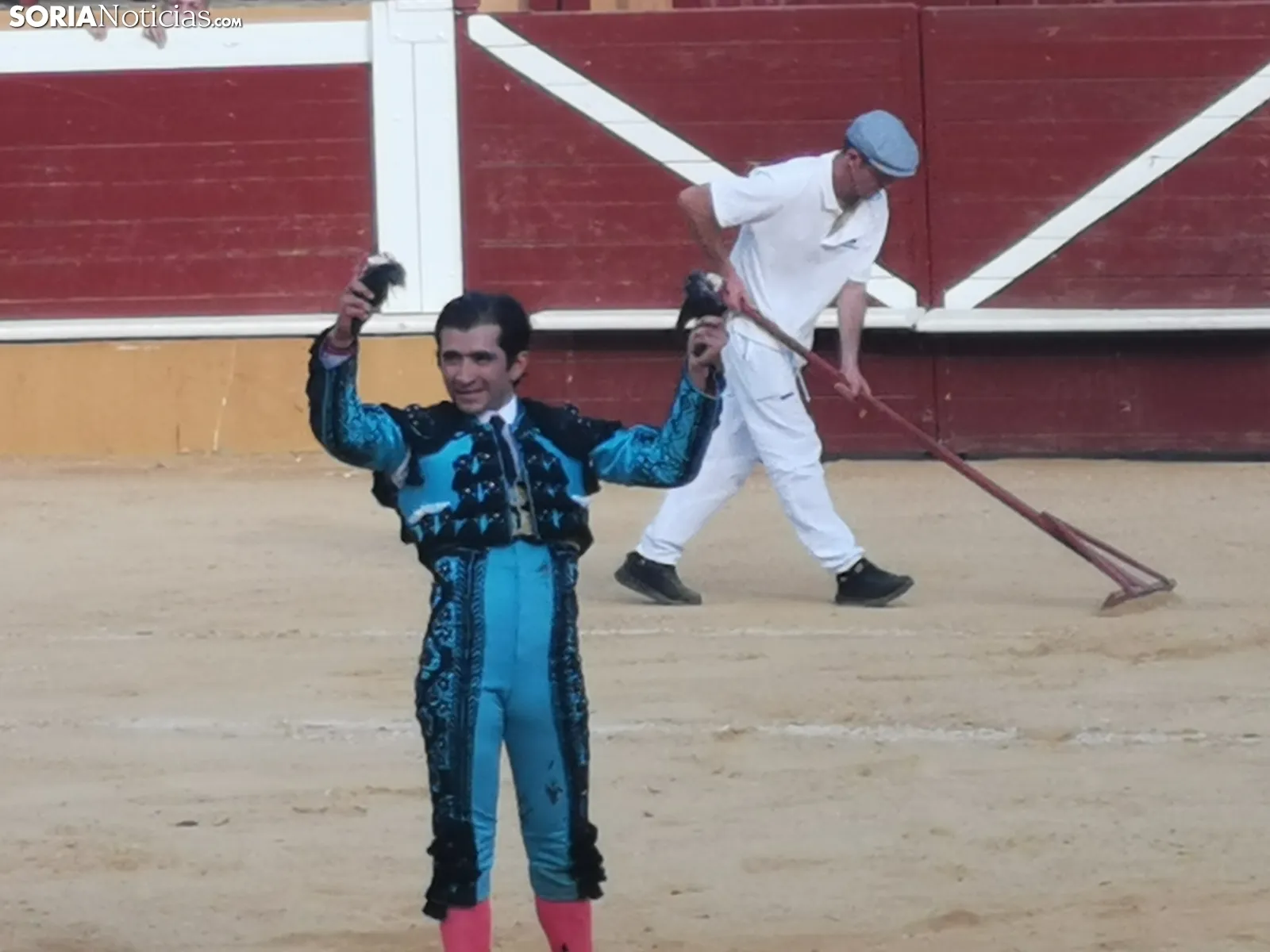 Foto 10 - Cinco orejas en la corrida del S&aacute;bado Ag&eacute;s: una Rafaelillo, y dos Adame y Rub&eacute;n Sanz
