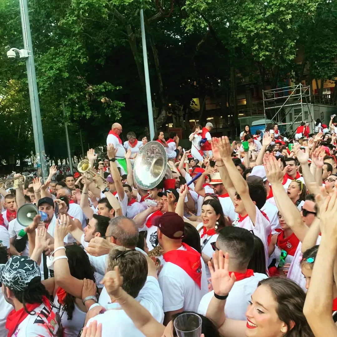 Foto 2 - La Charanga soriana &lsquo;La Toscaina&rsquo; debuta en San Ferm&iacute;n