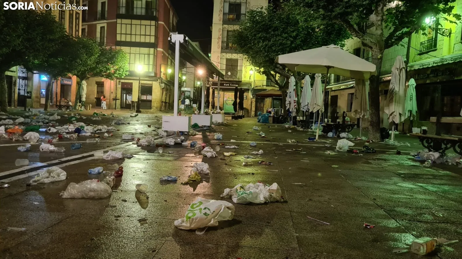 Basura en el cierre de las verbenas.