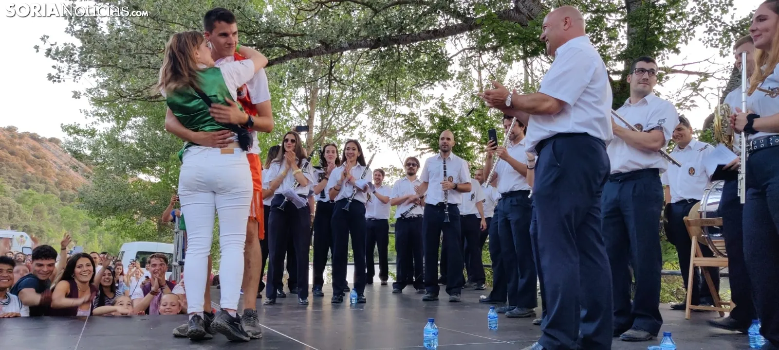Foto 7 - Mi amor sanjuanero: pedida de mano al son de la Banda en San Polo