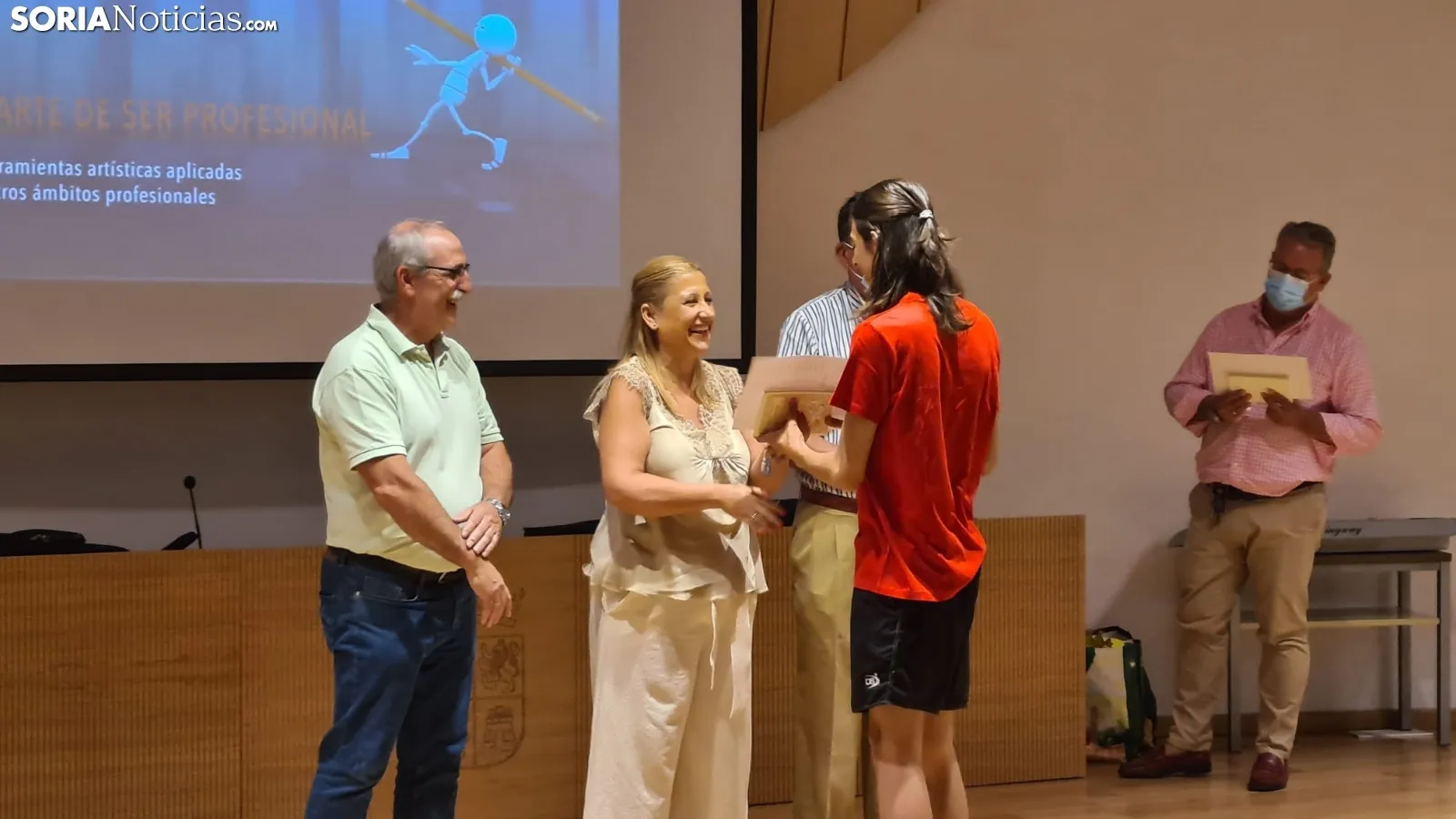 Entrega de diplomas del IV Campus de Profundización científica en Humanidades y Ciencias Sociales de Castilla y León. /SN