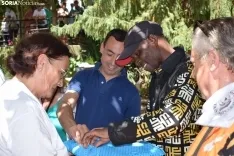Foto 3 - La Asociaci&oacute;n de Jurados ofrece un reconocimiento a Valoriza en el homenaje a los autores de las sanjuaneras