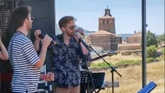 Actuación de la Banda Sabinera en el Hotel La Barrosa de Abejar. /SN