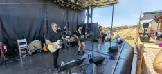 Actuación de la Banda Sabinera en el Hotel La Barrosa de Abejar. /SN