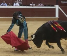 Foto 5 - Cinco orejas en la corrida del S&aacute;bado Ag&eacute;s: una Rafaelillo, y dos Adame y Rub&eacute;n Sanz