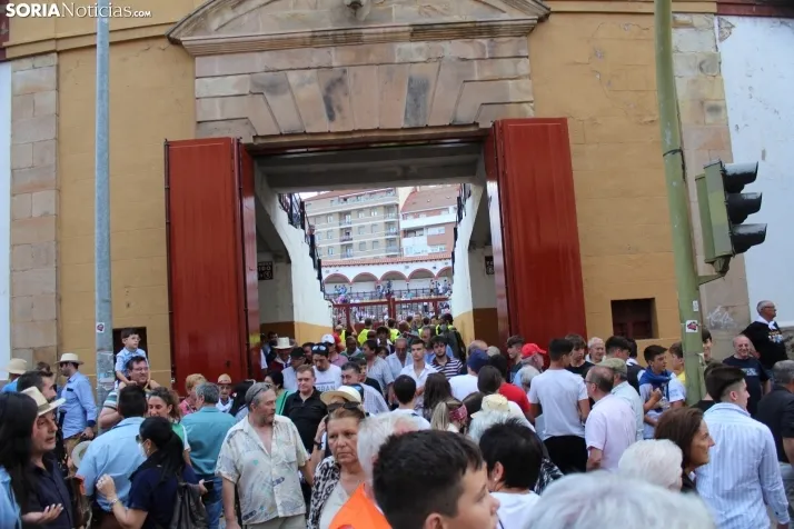 Im&aacute;genes de la corrida del S&aacute;bado Ag&eacute;s