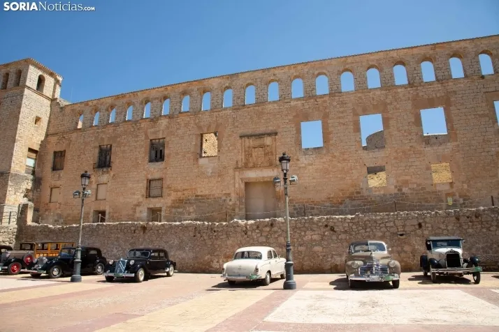 Coches antiguos Berlanga 2022  
