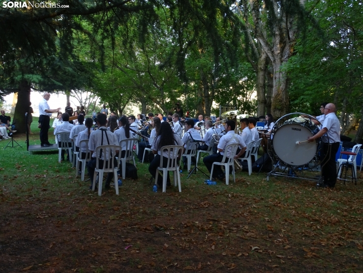 Una imagen del concierto de este miércoles en el parque del Castillo. /SN