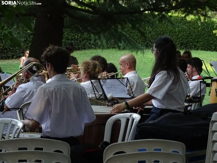 Una imagen del concierto de este miércoles en el parque del Castillo. /SN