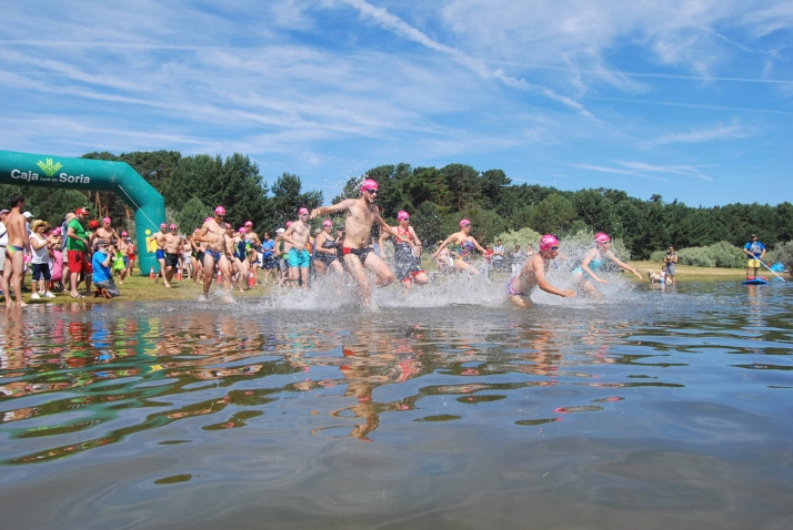 La II Travesía a nado llega al Embalse de la Cuerda del  Pozo