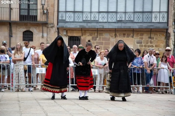 Pleitesía a la Virgen de La Blanca