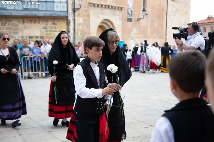 Pleitesía a la Virgen de La Blanca