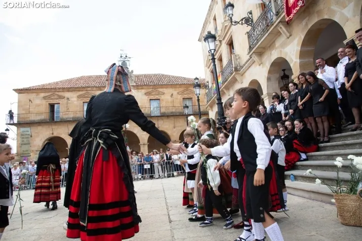 Pleitesía a la Virgen de La Blanca