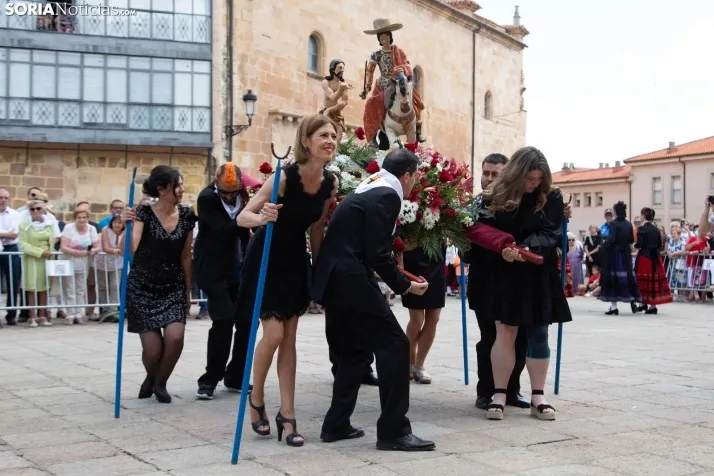 Pleitesía a la Virgen de La Blanca