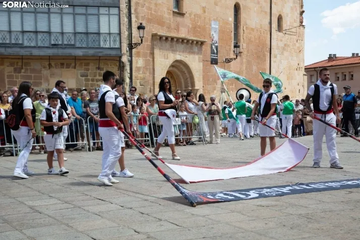Pleitesía a la Virgen de La Blanca