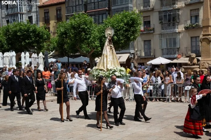 Pleitesía a la Virgen de La Blanca