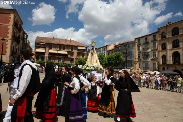 Pleitesía a la Virgen de La Blanca