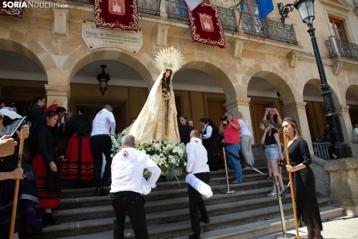 Pleitesía a la Virgen de La Blanca