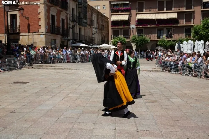 Pleitesía a la Virgen de La Blanca