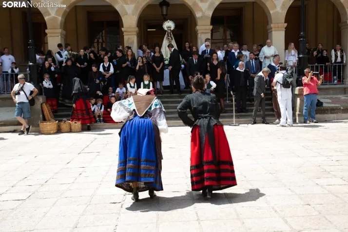 Pleitesía a la Virgen de La Blanca