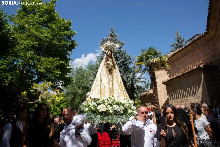 Pleitesía a la Virgen de La Blanca