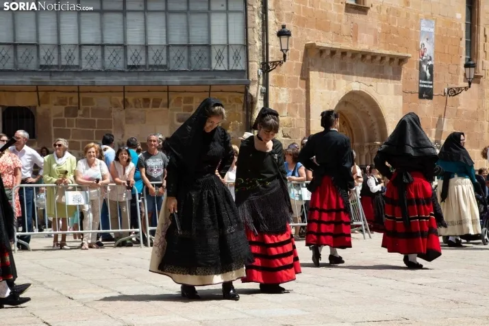 Pleitesía a la Virgen de La Blanca