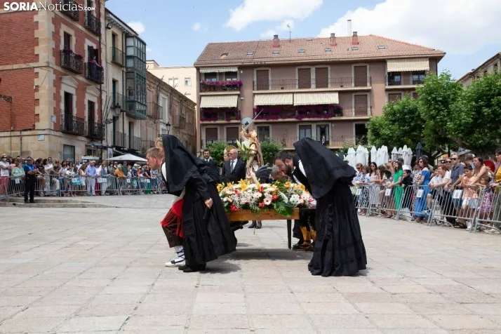 Pleitesía a la Virgen de La Blanca