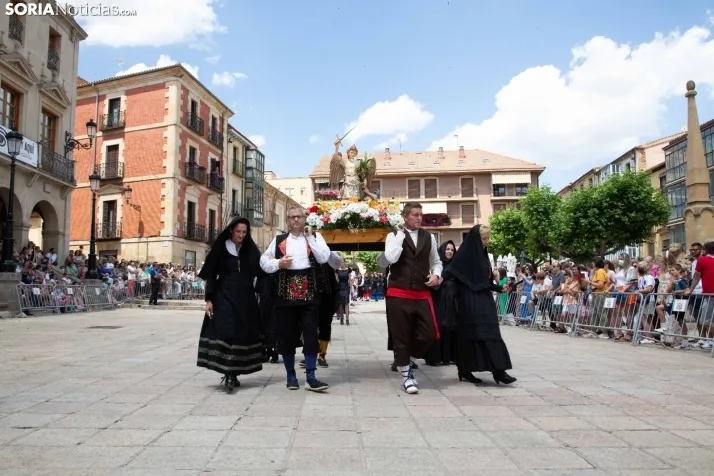 Pleitesía a la Virgen de La Blanca