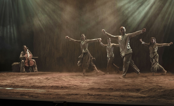 El lunes, danzas gallegas en la Dehesa