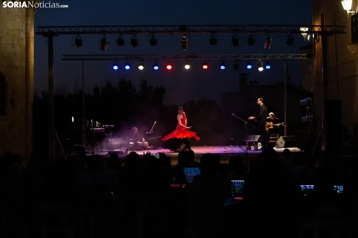Fusión flamenca e india en Almazán
