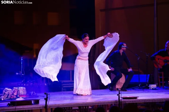 Fusión flamenca e india en Almazán