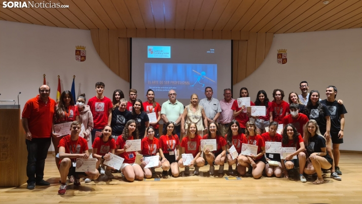 Entrega de diplomas del IV Campus de Profundización científica en Humanidades y Ciencias Sociales de Castilla y León. /SN