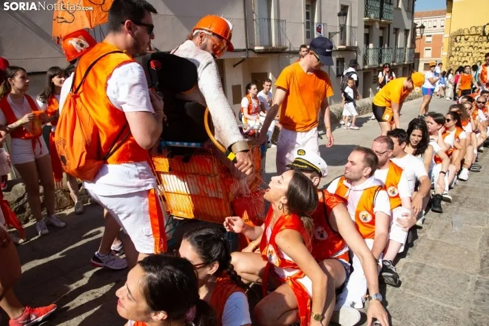 Multitudinaria bajada a Las Bailas 