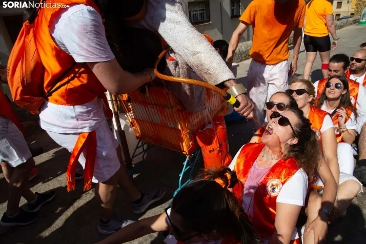 Multitudinaria bajada a Las Bailas 