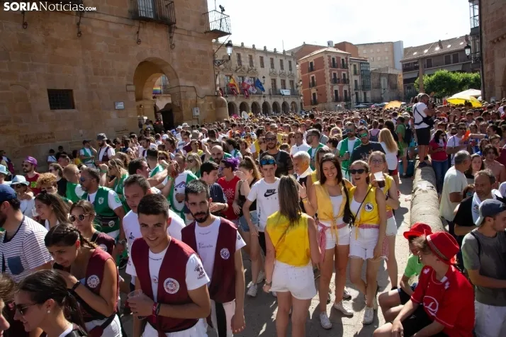 Multitudinaria bajada a Las Bailas 