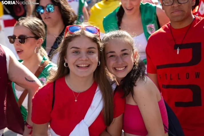 Multitudinaria bajada a Las Bailas 