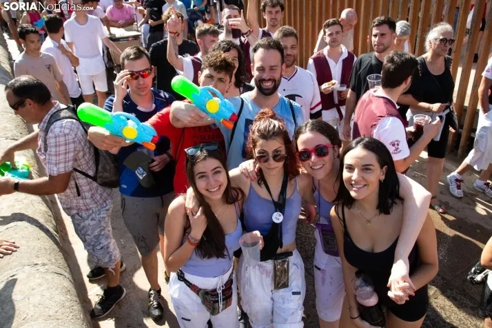 Multitudinaria bajada a Las Bailas 
