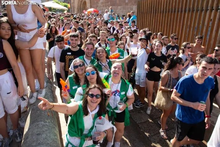 Multitudinaria bajada a Las Bailas 