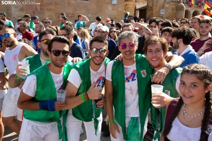 Multitudinaria bajada a Las Bailas 